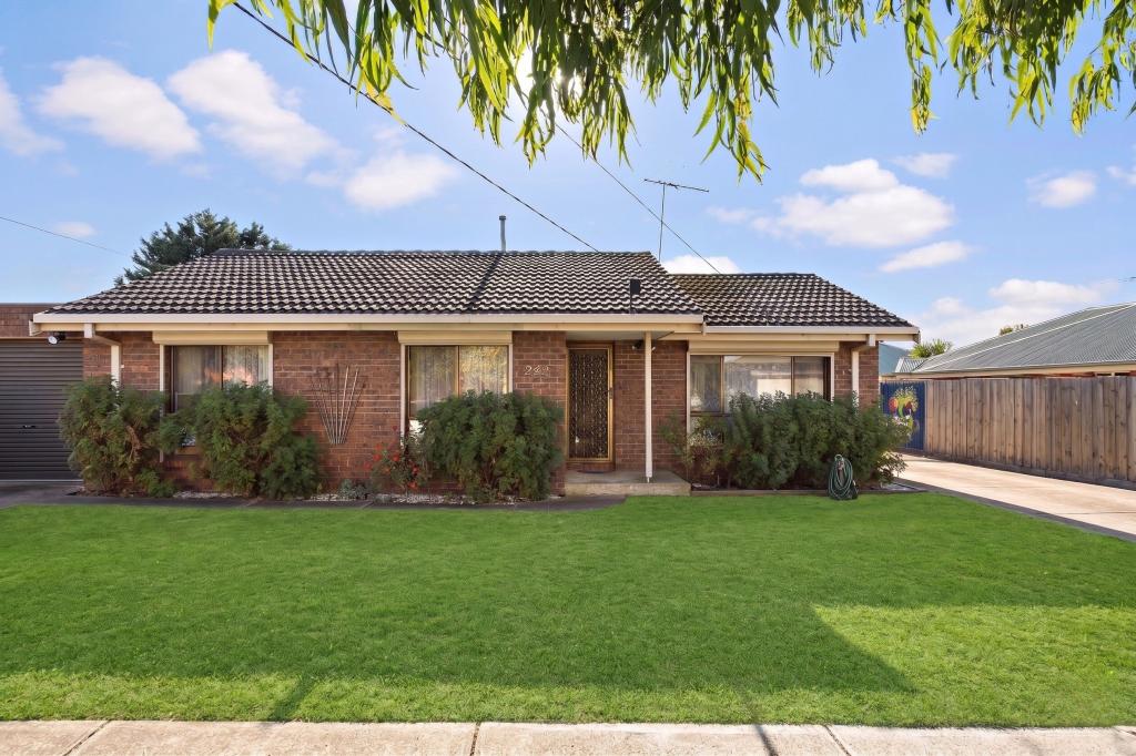 1/24 SALMOND ST, DEER PARK, VIC 3023