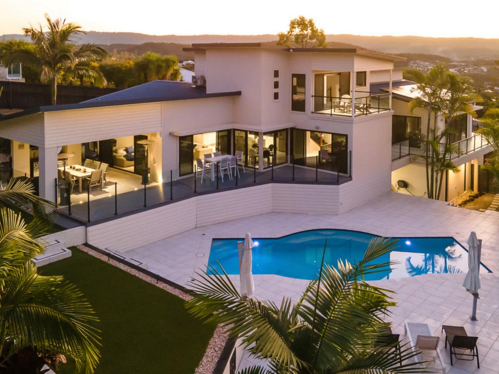 16 WELUMBA CL, PACIFIC PINES, QLD 4211