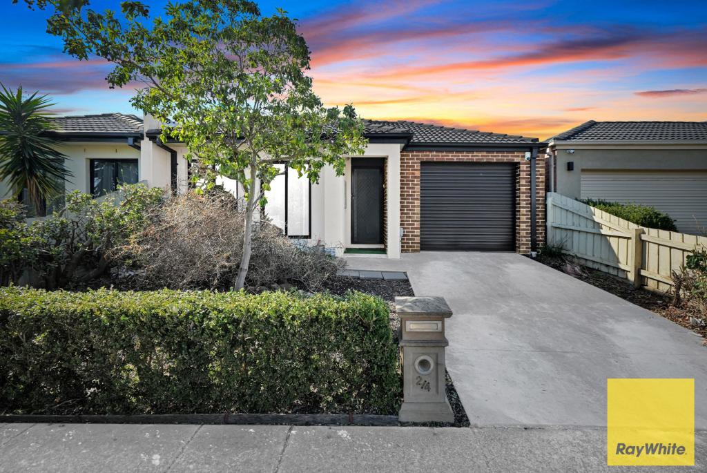 2/4 Fetlock Dr, Truganina, VIC 3029