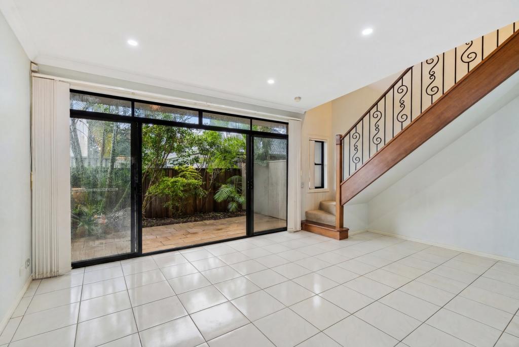30/7 Elliott St, Surfers Paradise, QLD 4217
