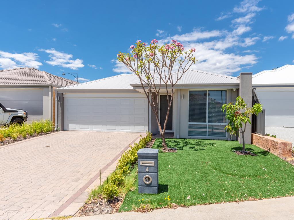 4 Plavin St, Piara Waters, WA 6112