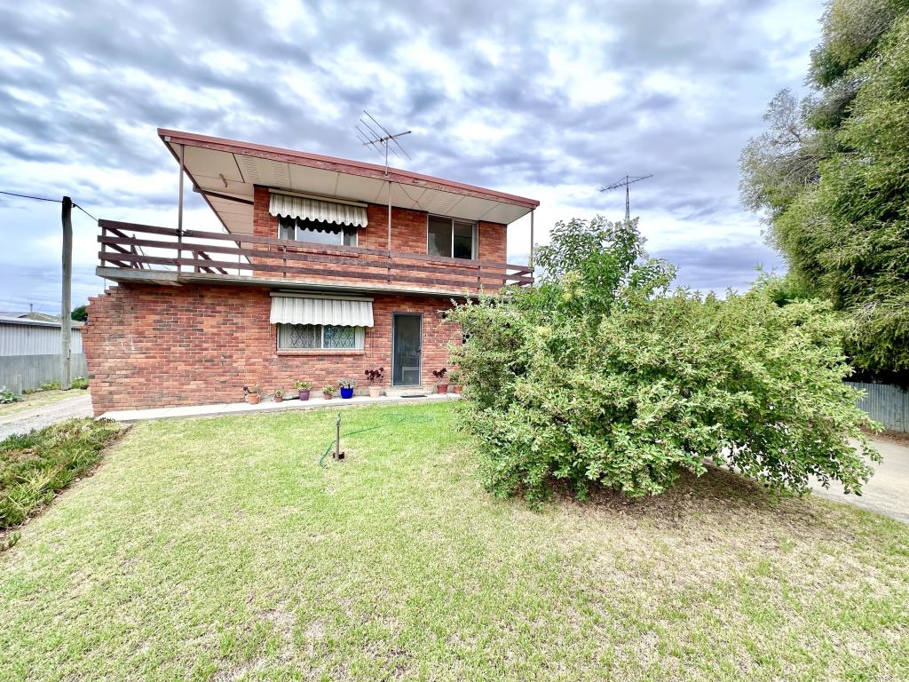 227 Edward St, Hay, NSW 2711