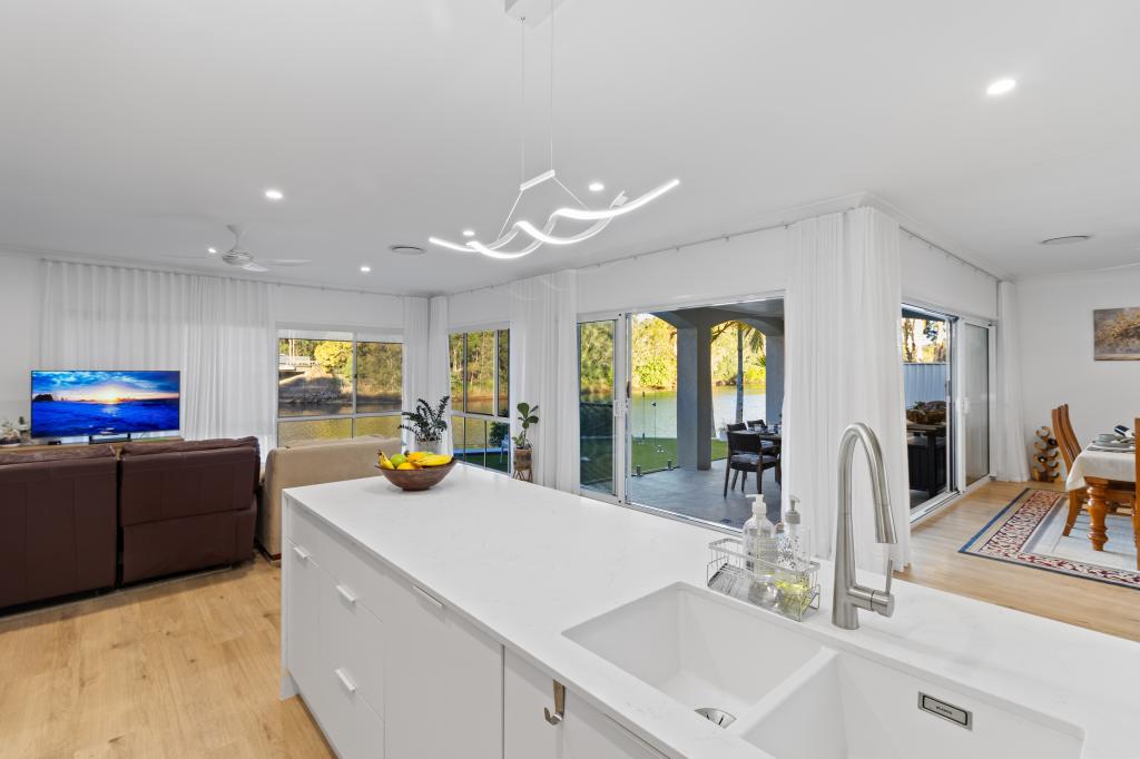 5 SKIPPER PL, TWIN WATERS, QLD 4564