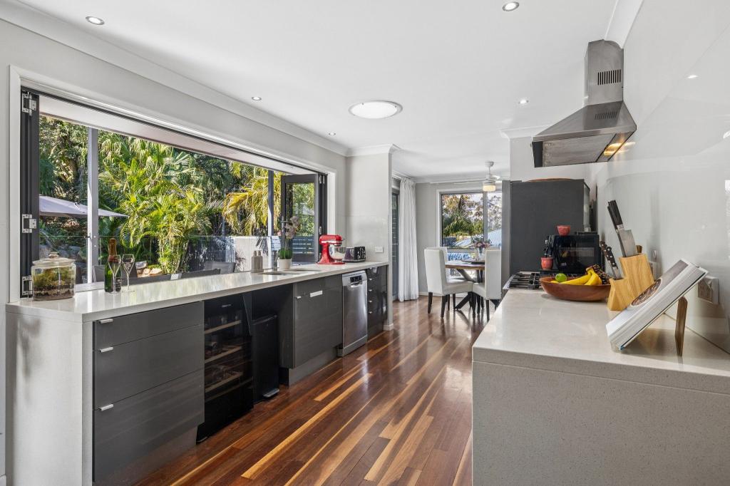 28 Blackwood Dr, Arana Hills, QLD 4054