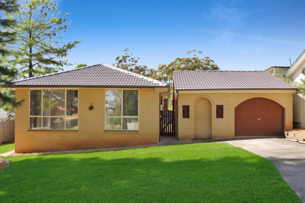 12 Pinaroo Cres, Bradbury, NSW 2560