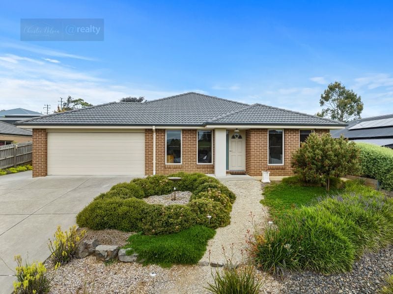 4 Royal Pl, Leongatha, VIC 3953