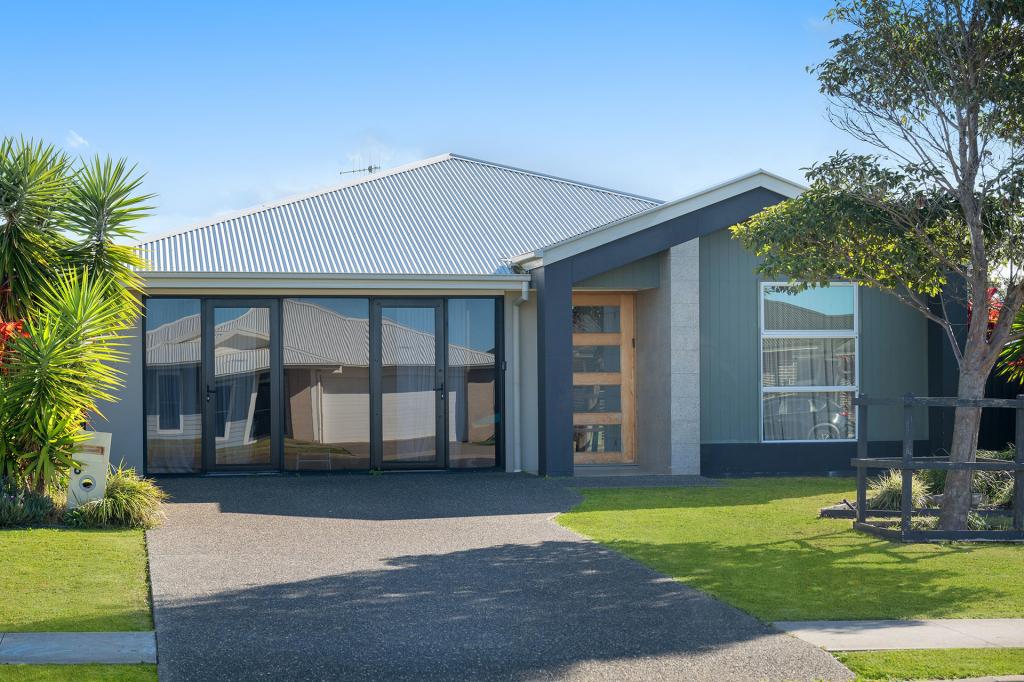 8 Seaside Dr, Lake Cathie, NSW 2445
