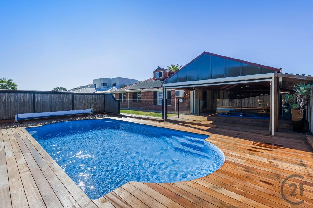 6 Latiano Grn, Secret Harbour, WA 6173