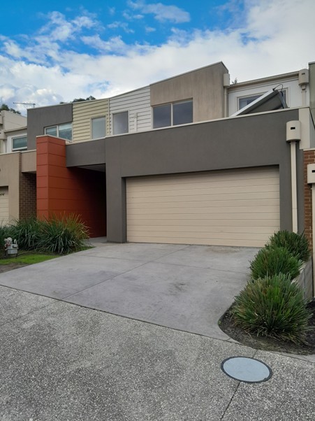 31/23 Atlantic Dr, Pakenham, VIC 3810