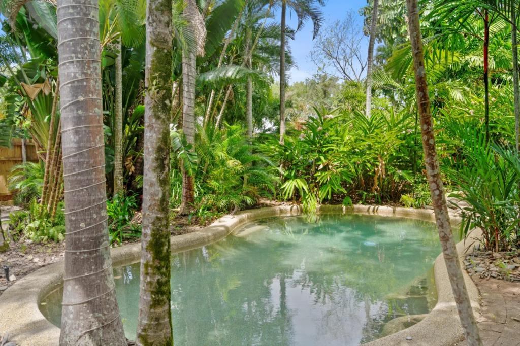 3 Legret Cl, Clifton Beach, QLD 4879