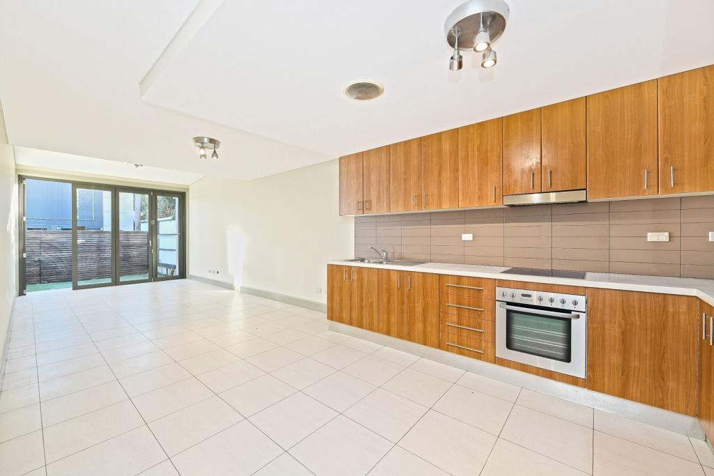 81 KINGSCLEAR RD, ALEXANDRIA, NSW 2015