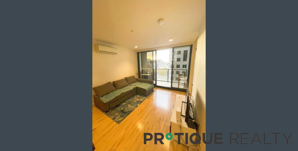 705/33 MACKENZIE ST, MELBOURNE, VIC 3000