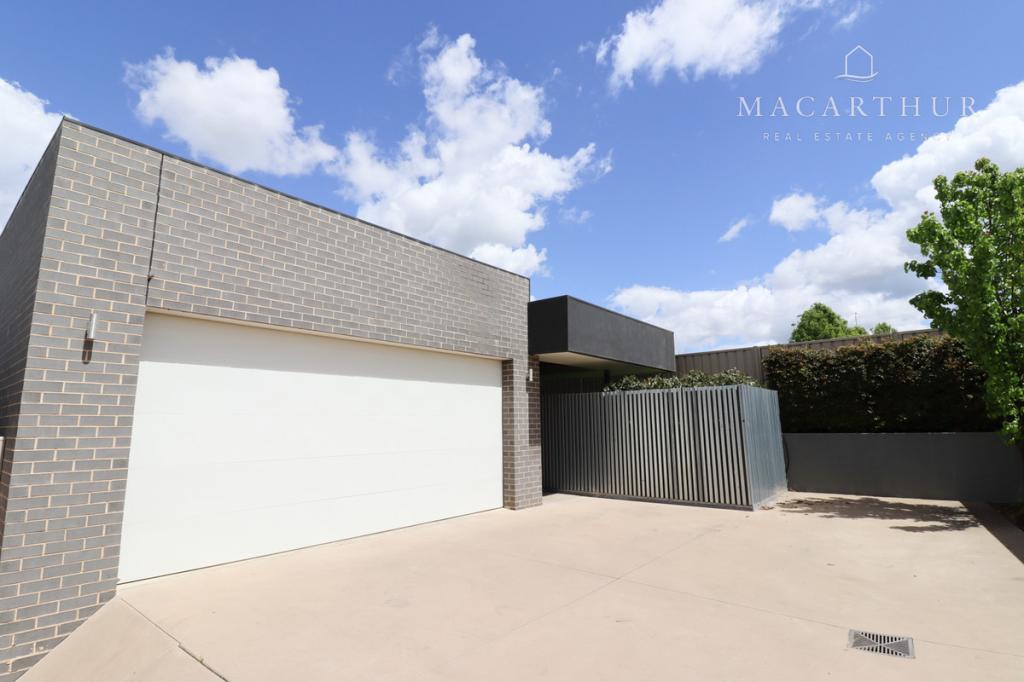 2/6 Rose Pl, Boorooma, NSW 2650