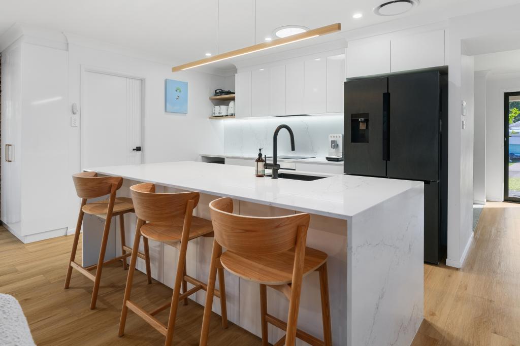 4 Providence Ave, Fern Bay, NSW 2295