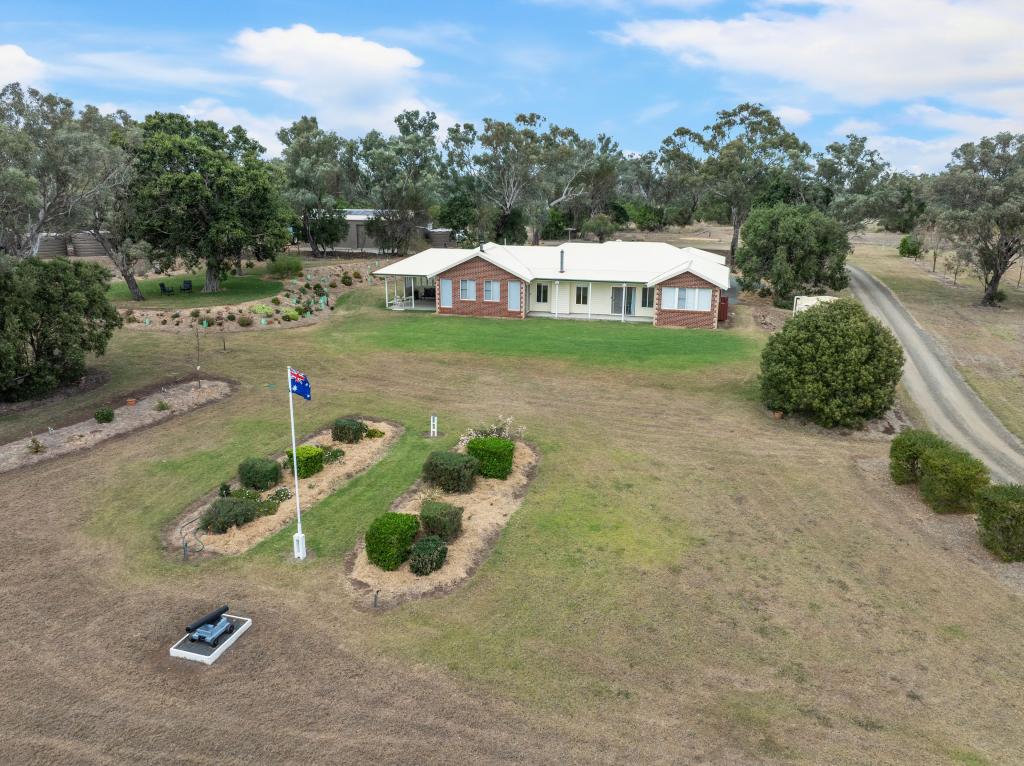 833 IRONGATE RD, SPRINGSIDE, QLD 4356