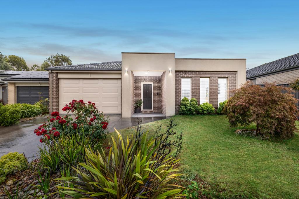 3 Sagan Dr, Cranbourne North, VIC 3977