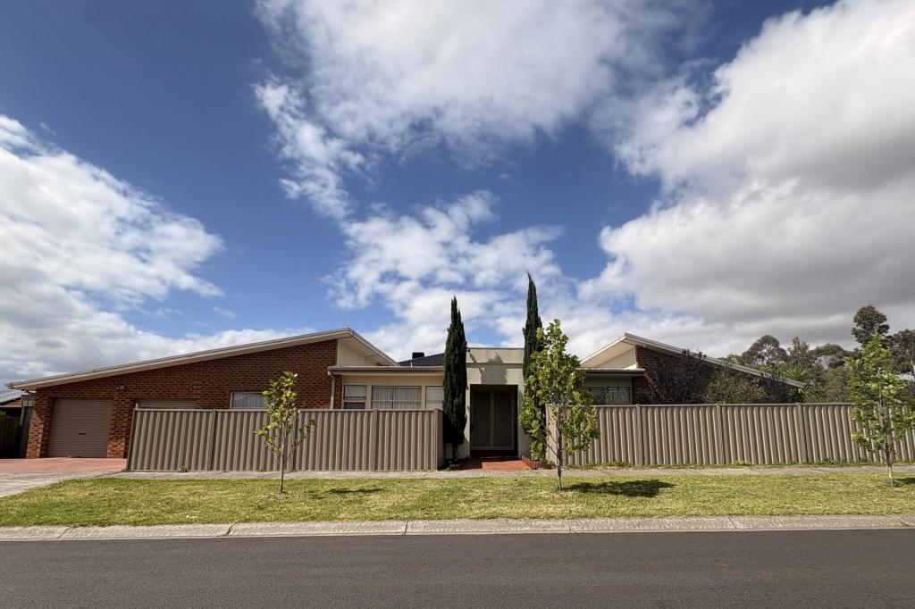28 Verona Dr, Taylors Lakes, VIC 3038