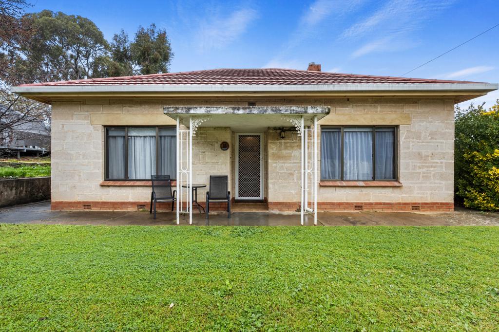 11 Mill St, Clare, SA 5453
