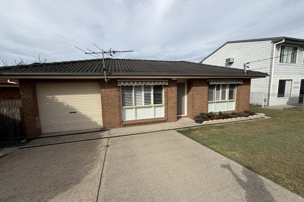 7 Filey St, Greta, NSW 2334