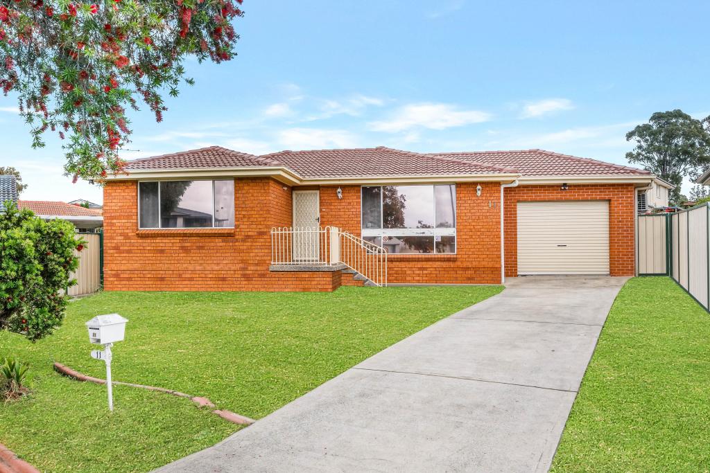 11 Hoyle Pl, Greenfield Park, NSW 2176