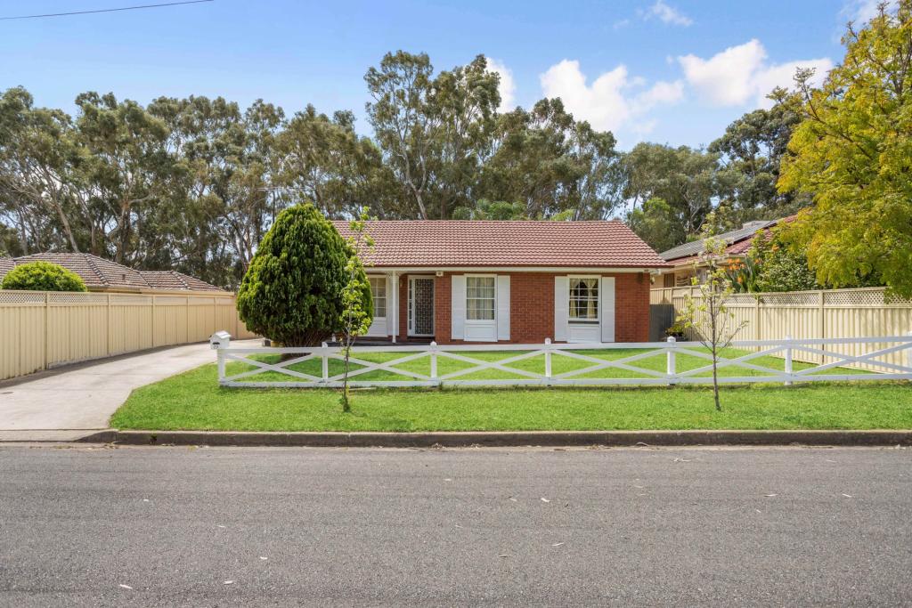 19 Lynn Pl, Hackham, SA 5163