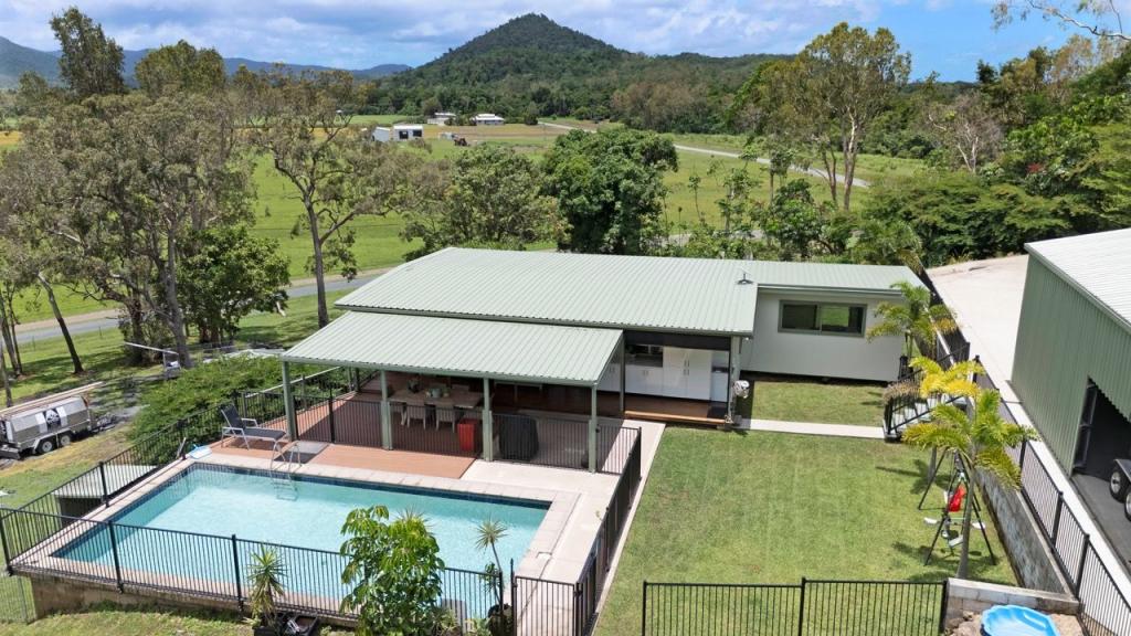 60 Bennett Rd, Strathdickie, QLD 4800