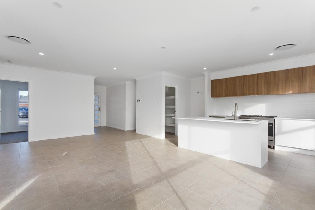33a Riberry Rd, Thrumster, NSW 2444