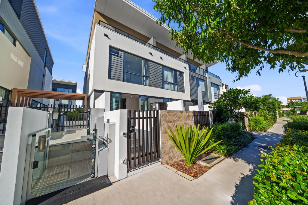 5604 Harbourview Dr, Hope Island, QLD 4212