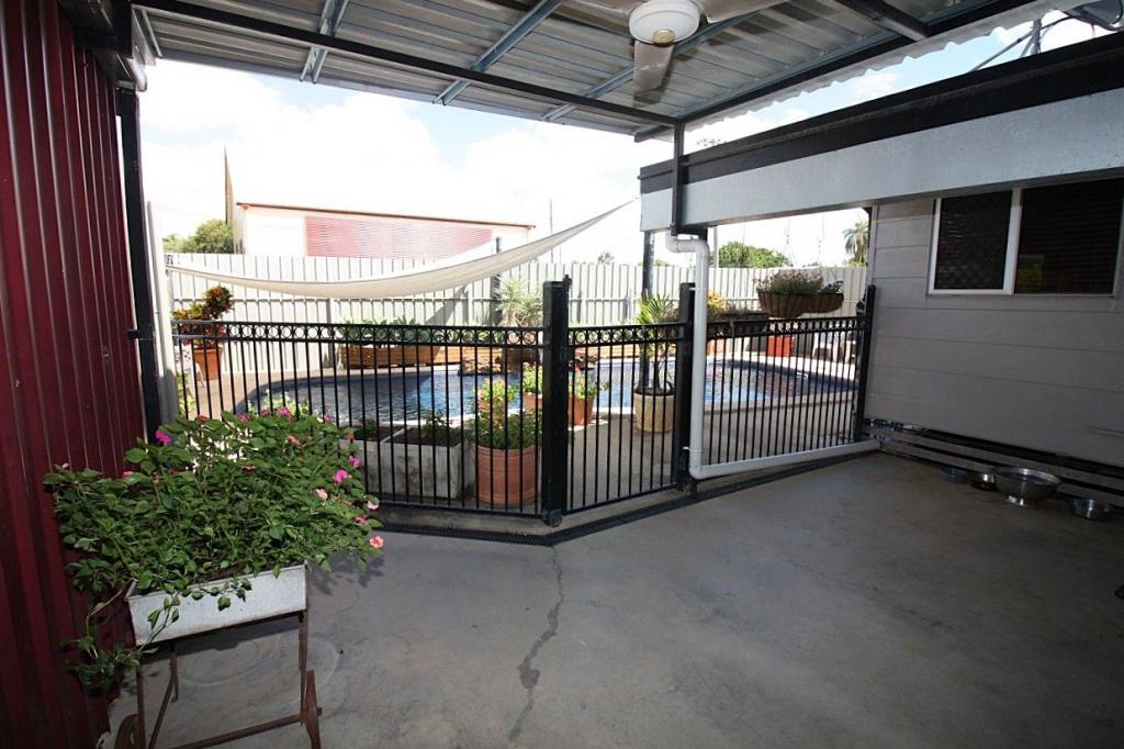 33 York St, Queenton, QLD 4820