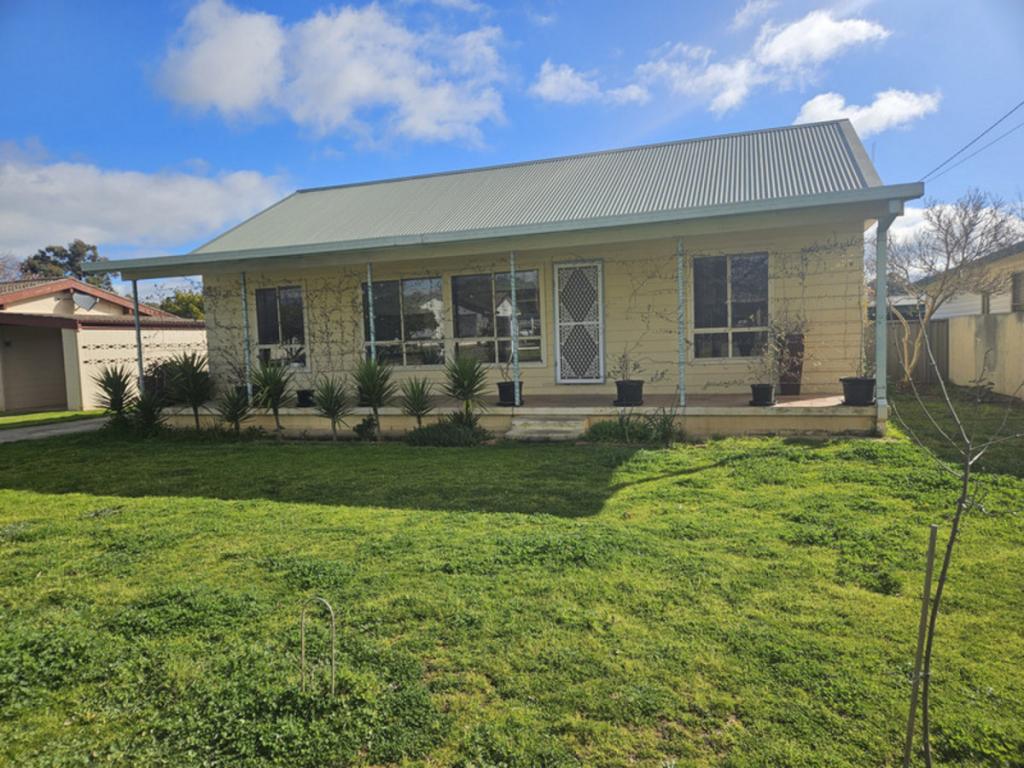 28 Watt St, Cowra, NSW 2794