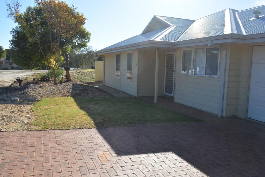 8 Croydon St, Hopetoun, WA 6348