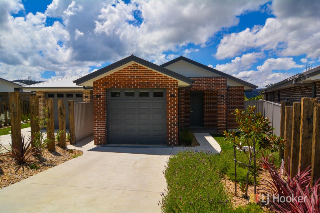 7c Cura Cl, Lithgow, NSW 2790