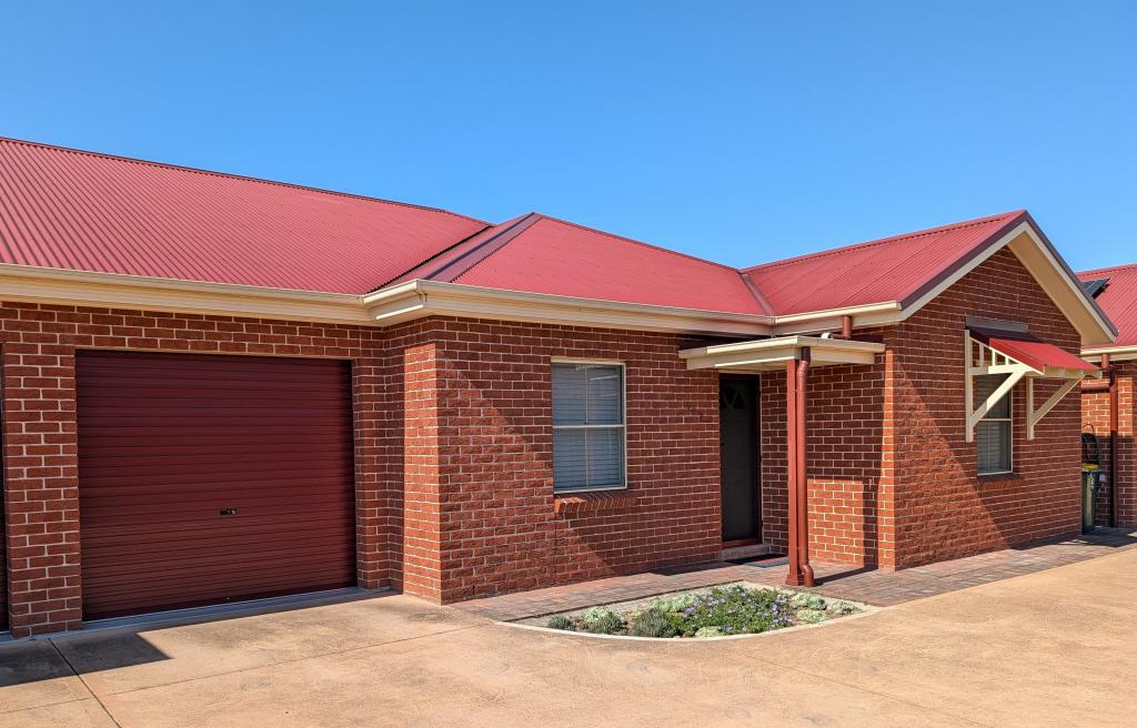 2/13 CROSS ST, BATHURST, NSW 2795