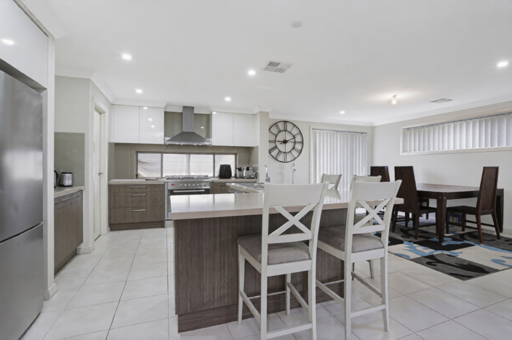 11 Hotham Rd, Minto, NSW 2566