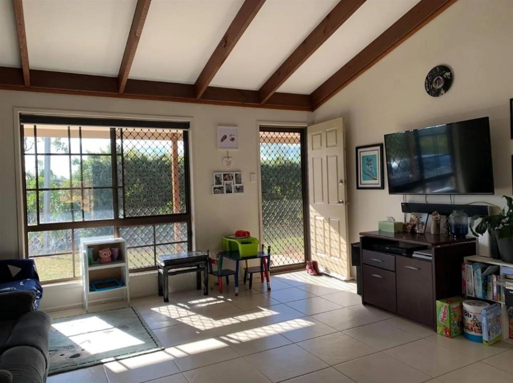 22 Chambery Rd, Petrie, QLD 4502