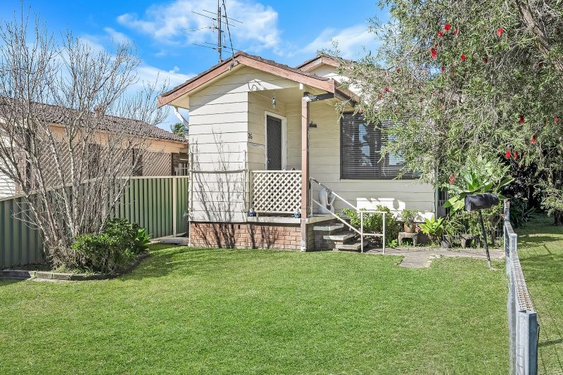 26 Vales Rd, Mannering Park, NSW 2259