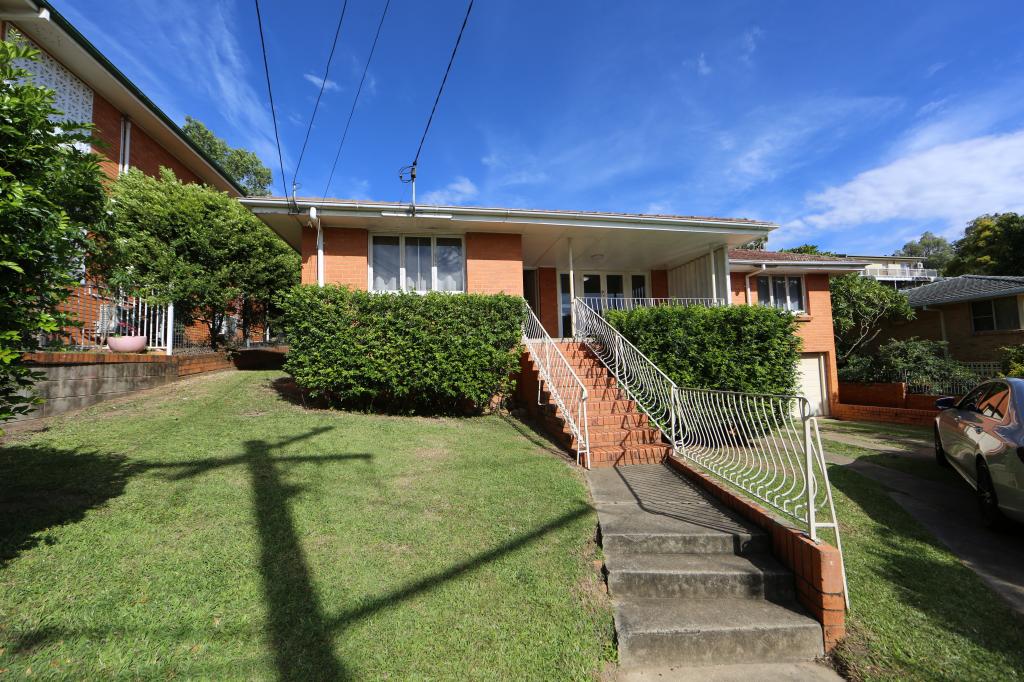 11 Gardenvale St, Holland Park West, QLD 4121