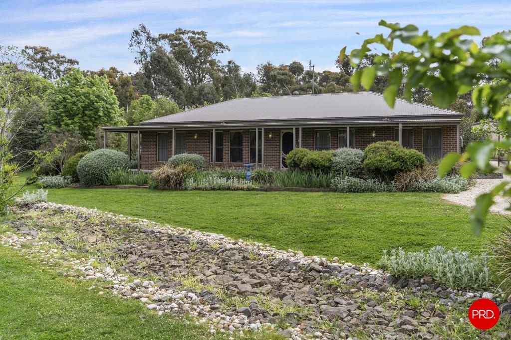 19 LAWSON PDE, CASTLEMAINE, VIC 3450