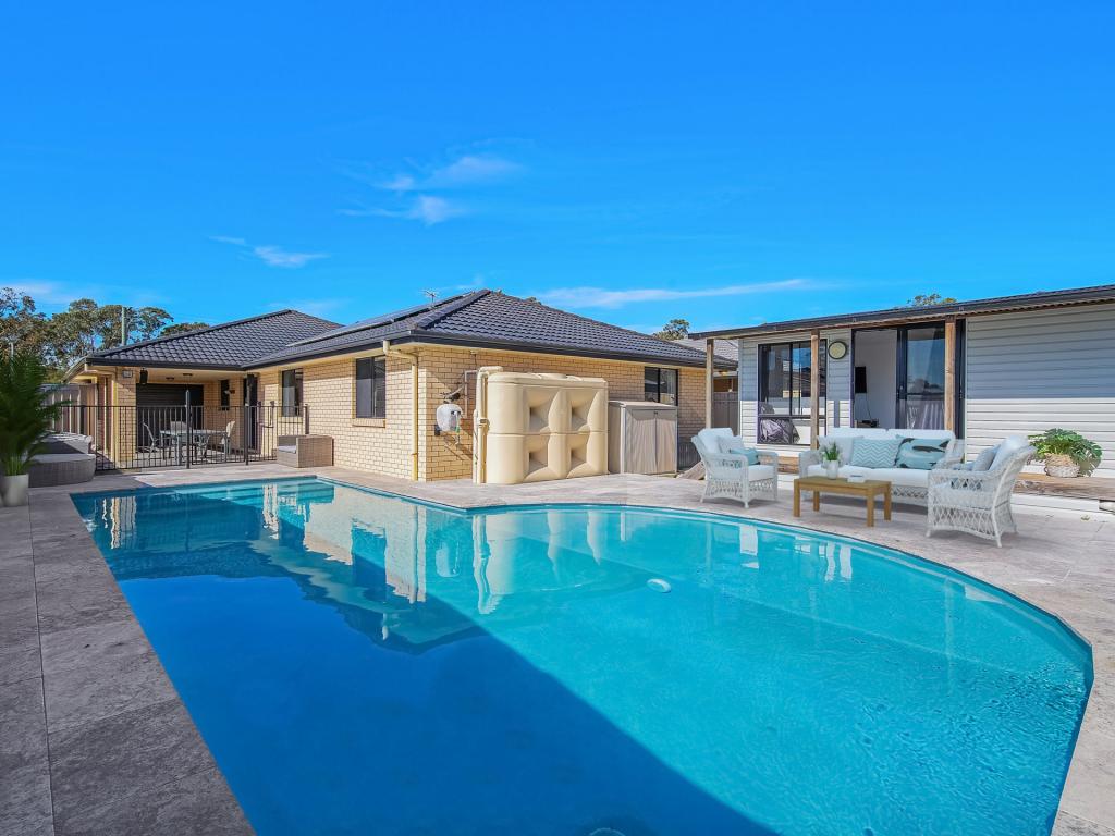 41 Summerland Rd, Summerland Point, NSW 2259