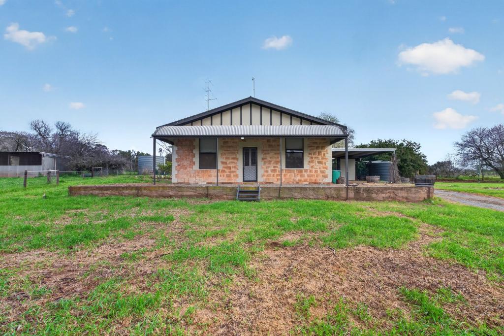 513 White Hut Rd, Stanley Flat, SA 5453