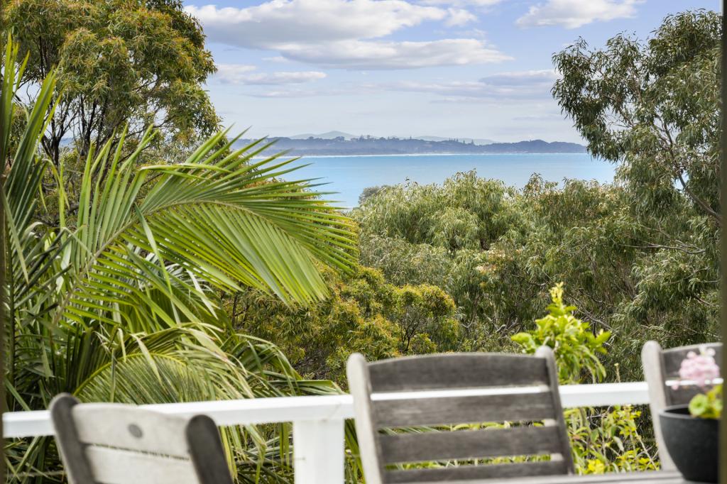 18 Panorama Pde, Scotts Head, NSW 2447