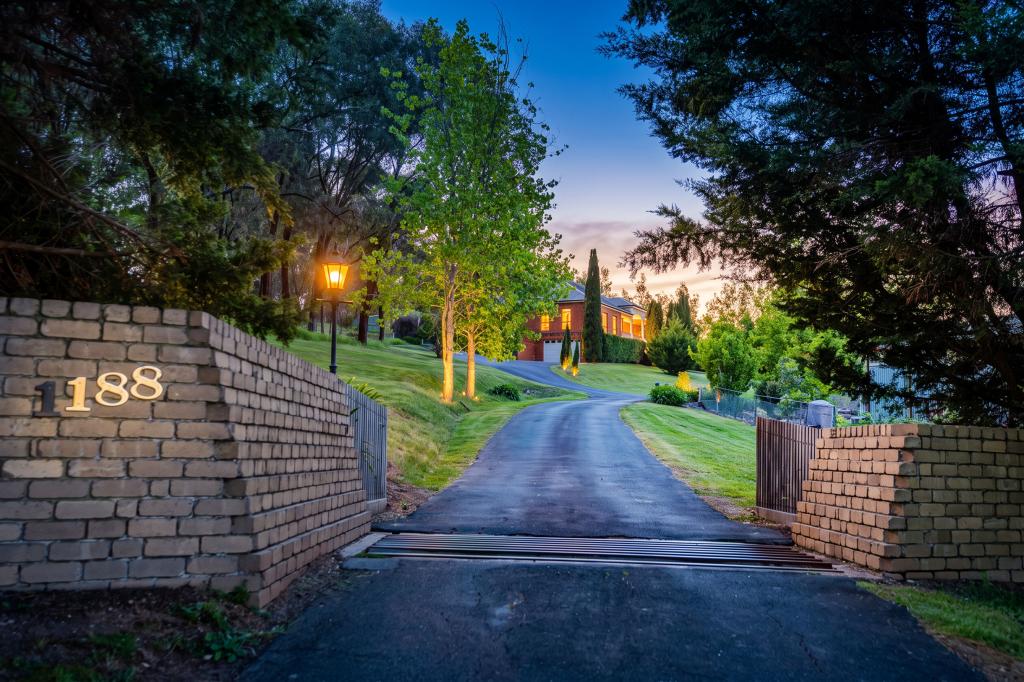 1188 PADMAN DR, WEST ALBURY, NSW 2640