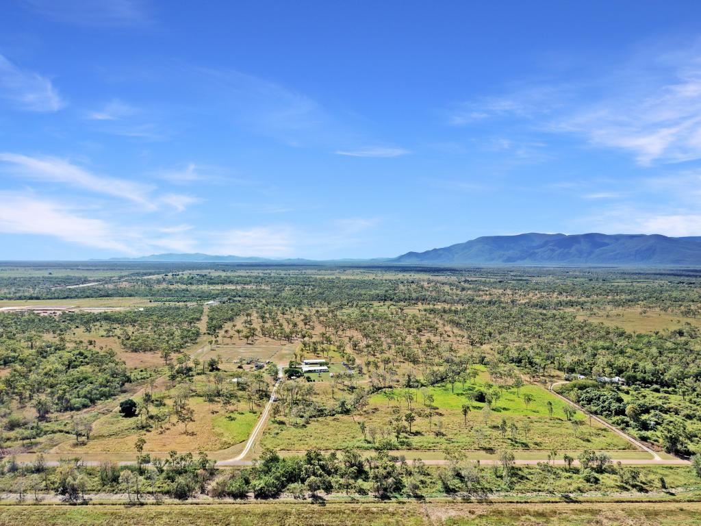 109 Skydiver Rd, Woodstock, QLD 4816