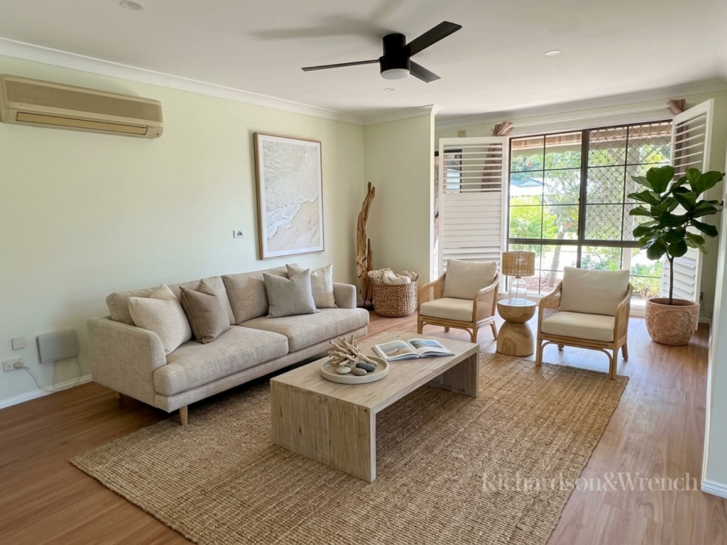 1/7 Robson Cl, Point Clare, NSW 2250