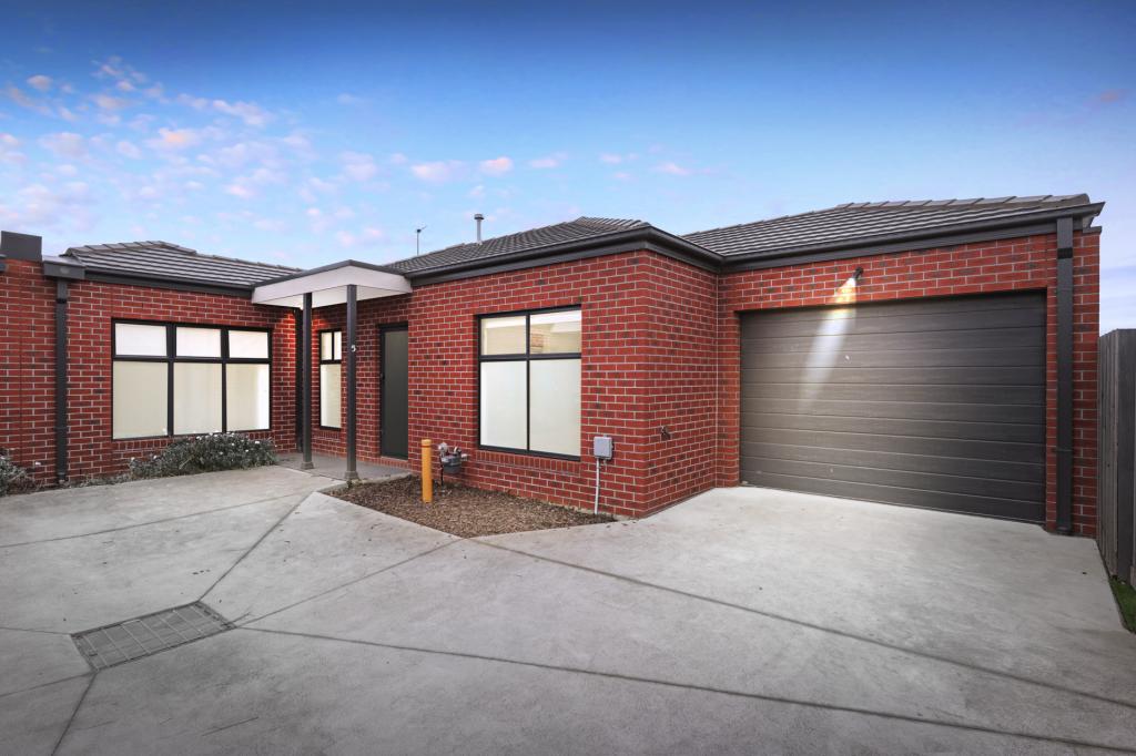 5/37 Wickham St, Melton South, VIC 3338