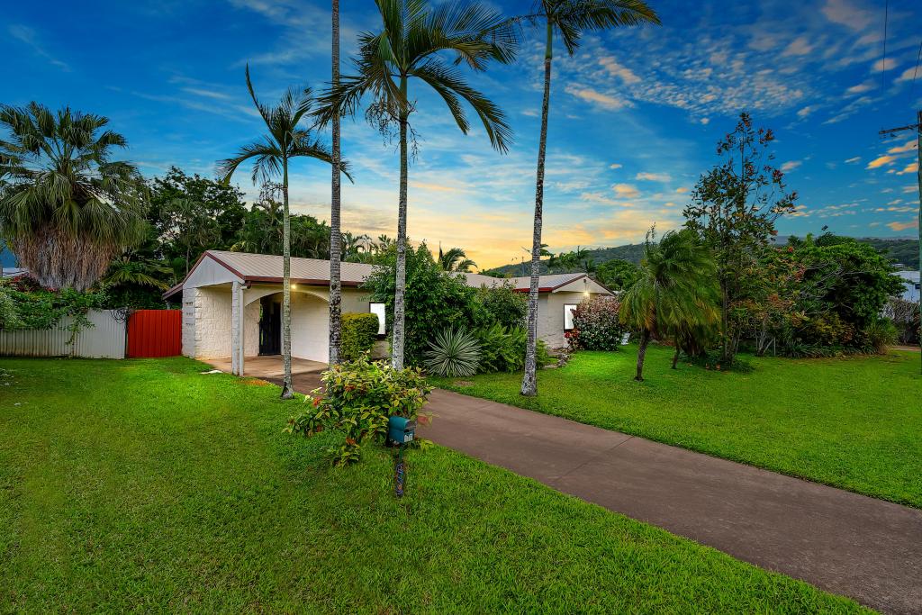 15 Kokopo Cl, Trinity Beach, QLD 4879