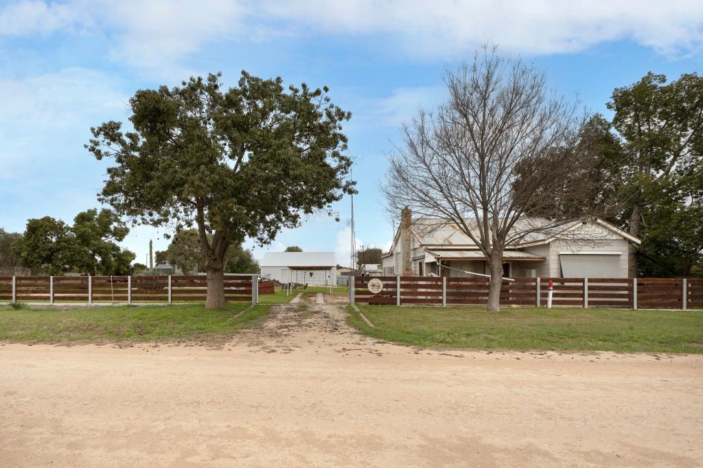 31-33 Donald St, Nyah West, VIC 3595