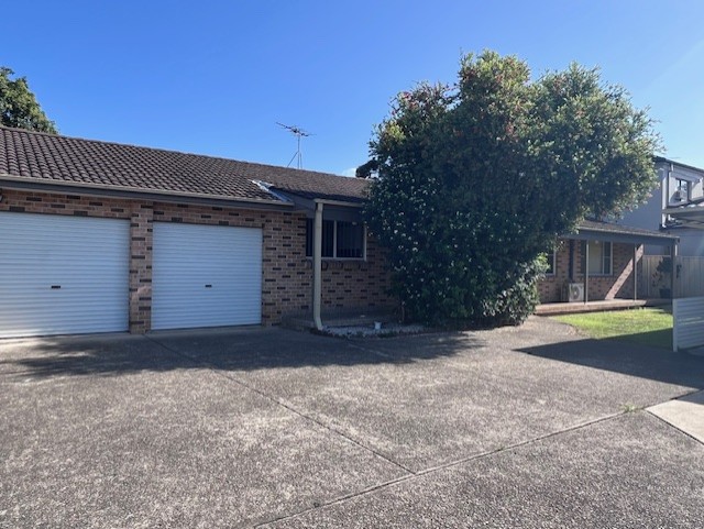 137A STATION ST, FAIRFIELD HEIGHTS, NSW 2165