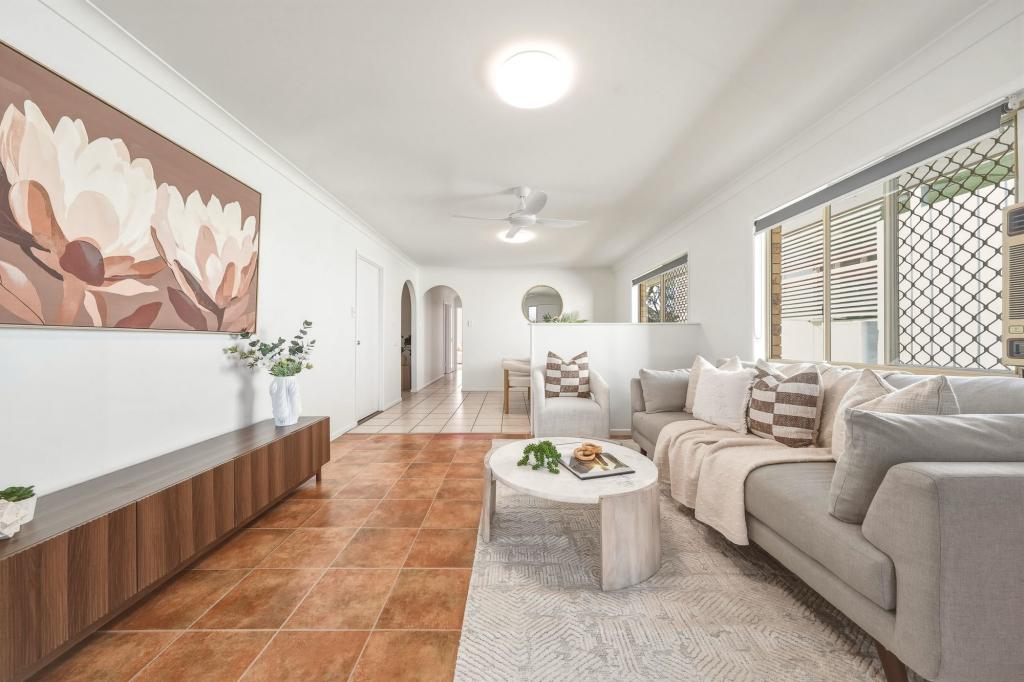 68 King St, Woody Point, QLD 4019
