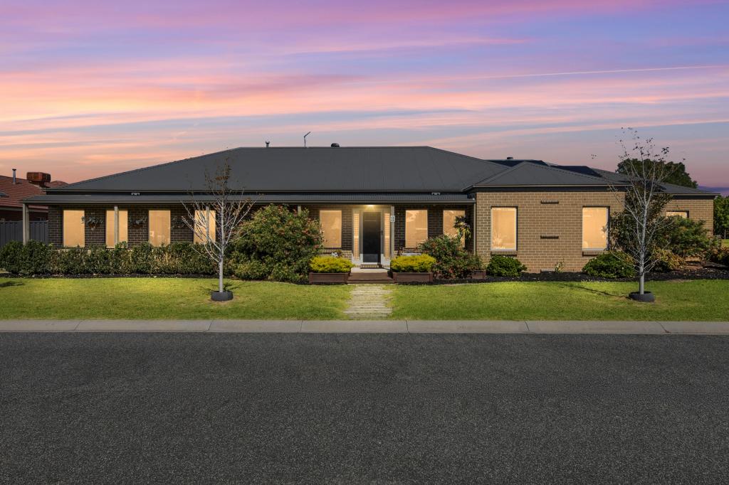 11 Sidney Nolan Pl, Pakenham, VIC 3810